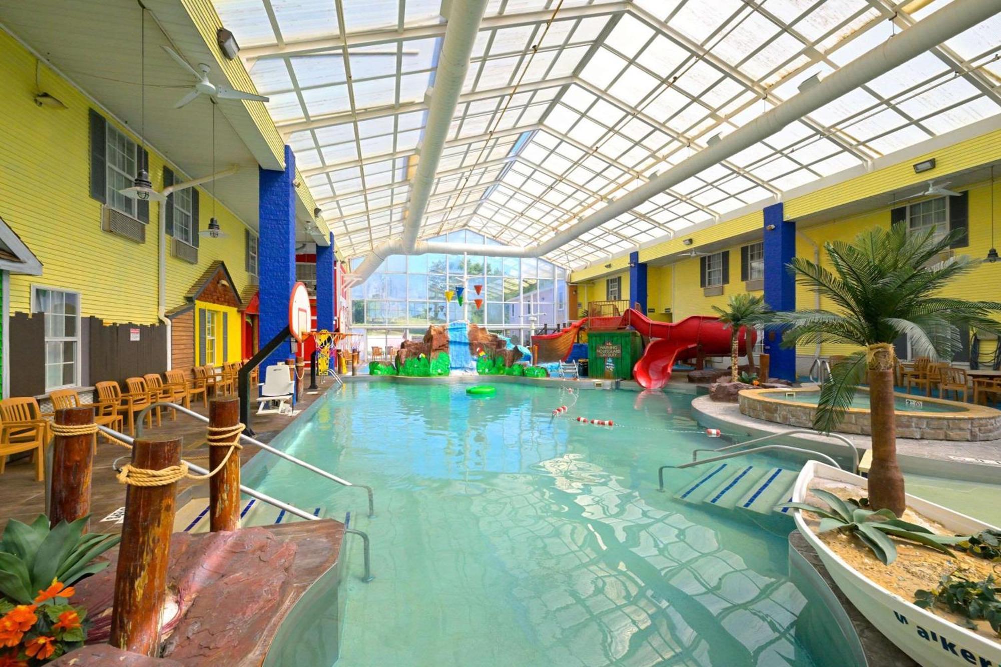 Comfort Inn Splash Harbor Bellville Εξωτερικό φωτογραφία